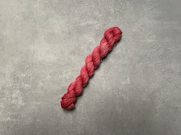 sockenwolle 4 fach mini kirsche